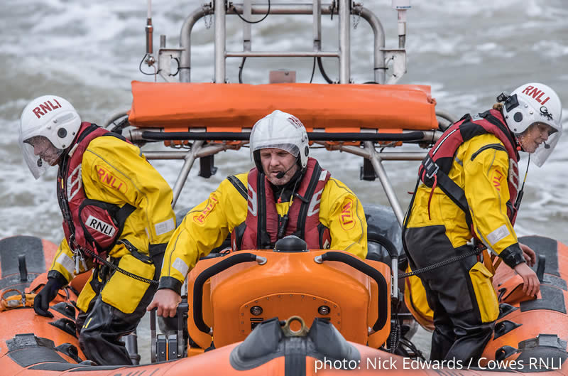 Cowes lifeboat launch